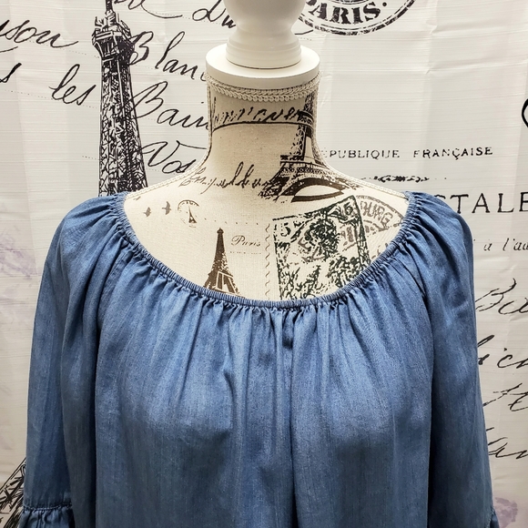 BeachLunchLounge  Chambray Off Shoulder Top Sz. Sm - Picture 2 of 7